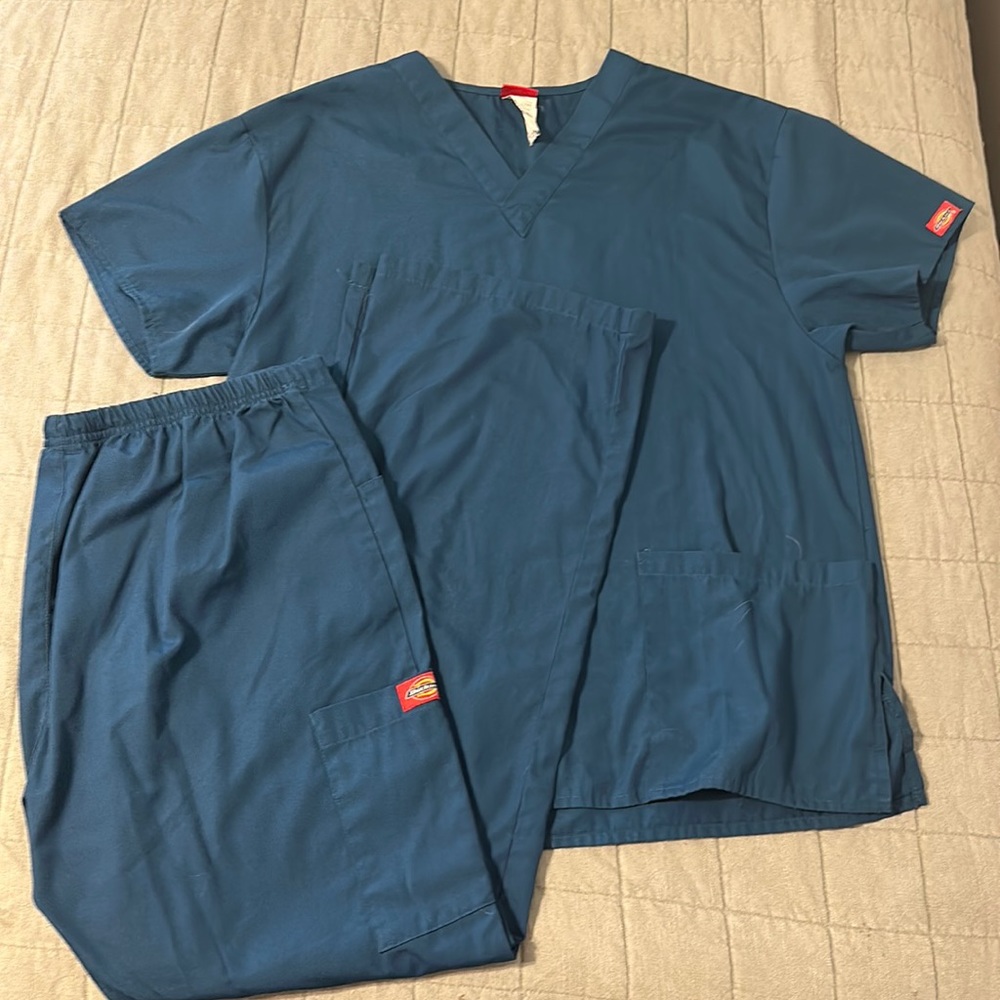 Dickie’s Scrub Set